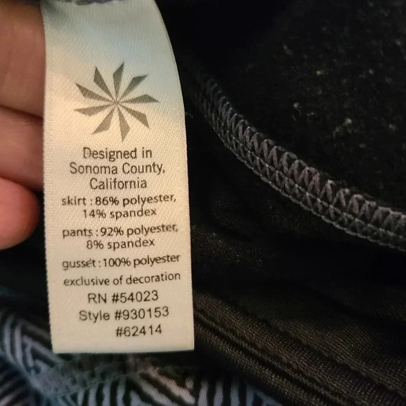 Athleta Skirt Up Acceleration 2 in 1 Skirt Legging - Picture 12 of 14